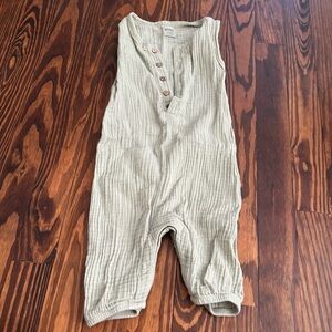 Kidwild Organic Muslin Romper Sz 12-18 months
